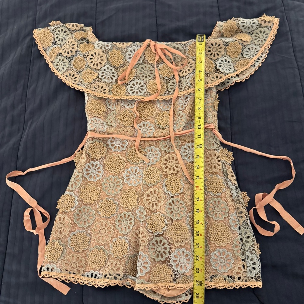 Alexis Textured Patterned Halter Neck Off-The-Shoulder Romper Size Small - Picture 10 of 17